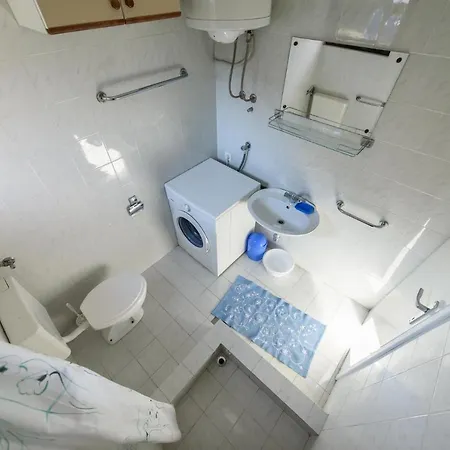 Apartman 12