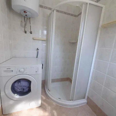 12 Apartman *