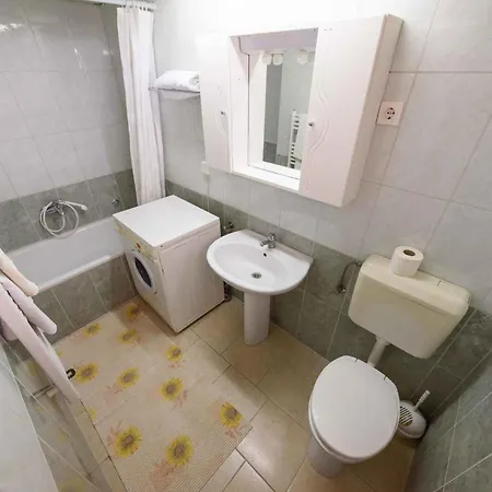 12 Apartman *