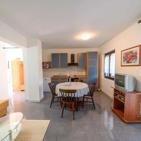 Appartement 12 Kožino