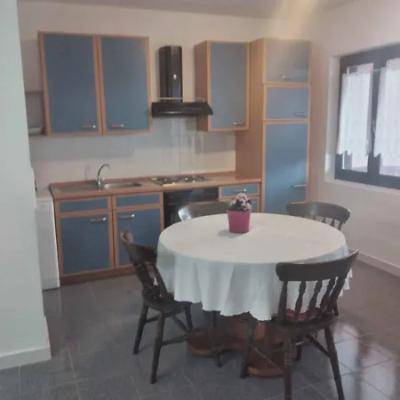 Appartement 12 *